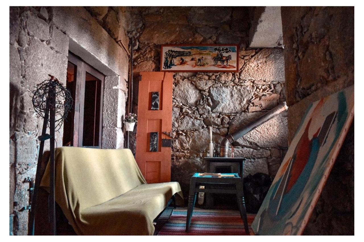 Family Adams House Hostel บรากา ภายนอก รูปภาพ