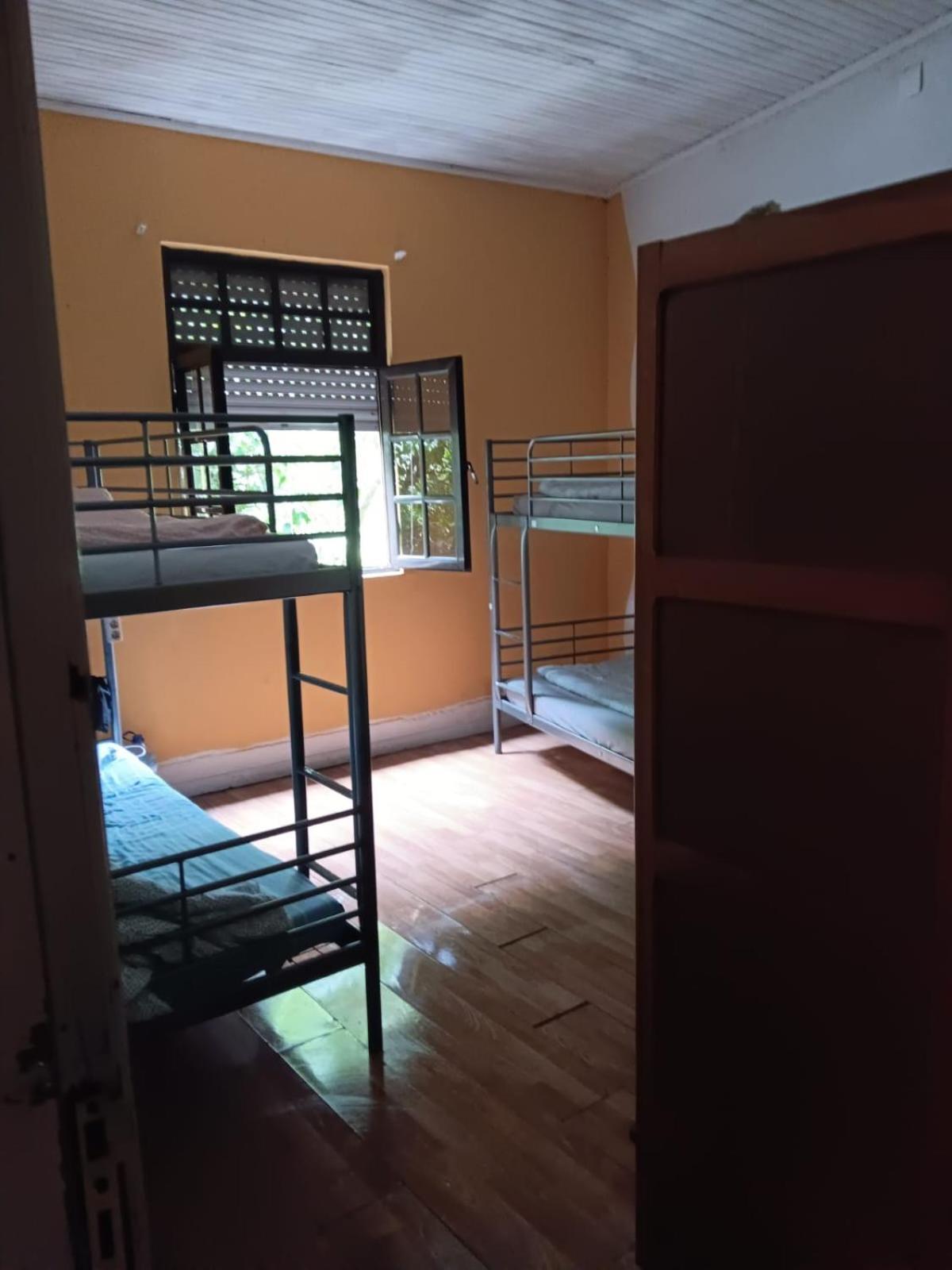 Family Adams House Hostel บรากา ภายนอก รูปภาพ