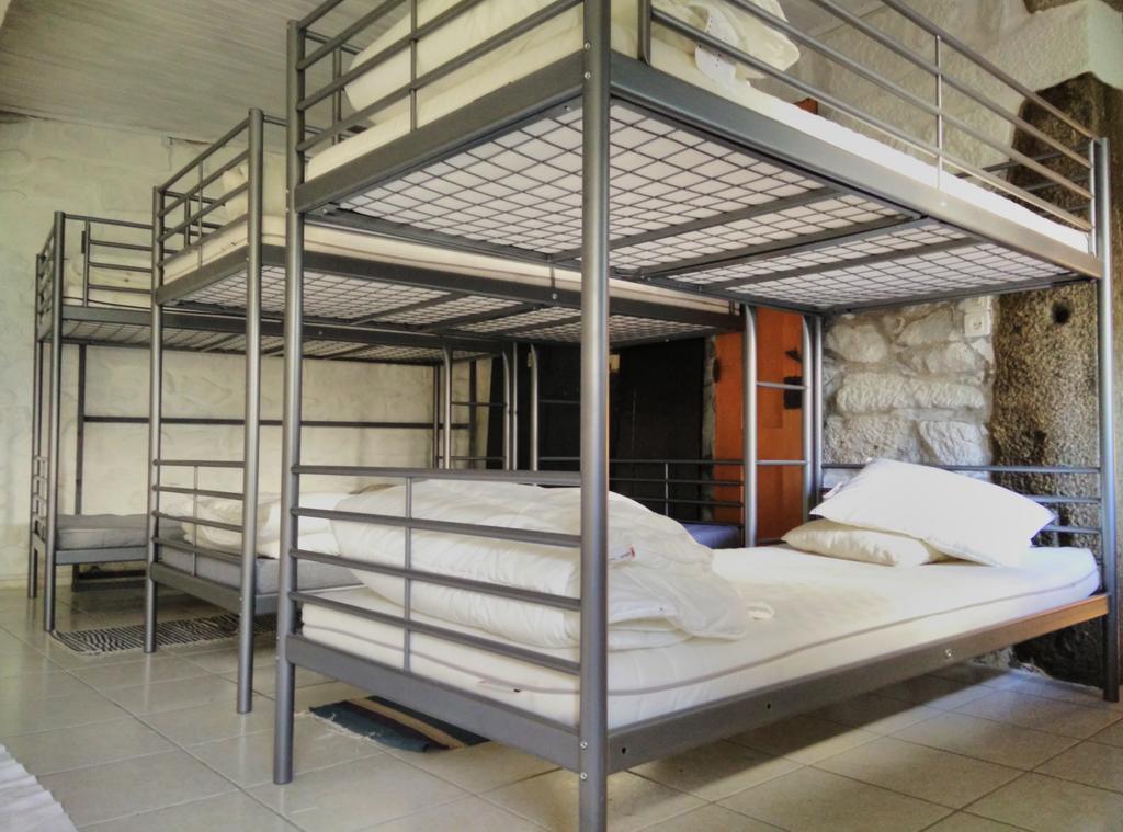Family Adams House Hostel บรากา ภายนอก รูปภาพ